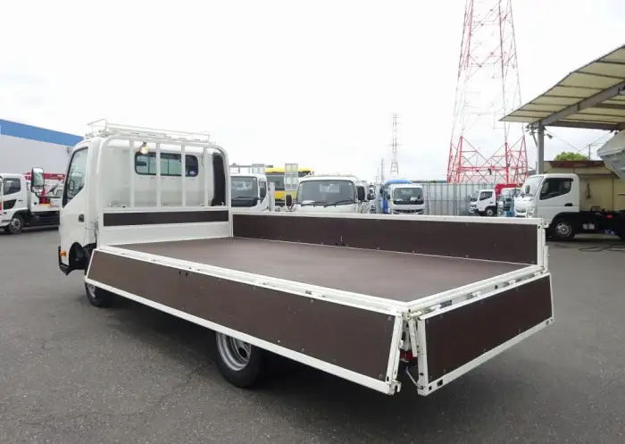 トヨタ ダイナ 小型 平ボディ 2KG-XZU775 R5の中古トラック画像6