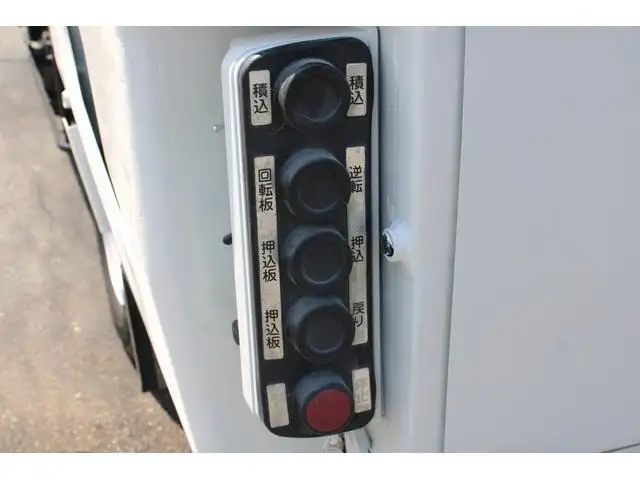いすゞ エルフ 小型 パッカー車 巻き込み式 回転ダンプ式の中古トラック画像8