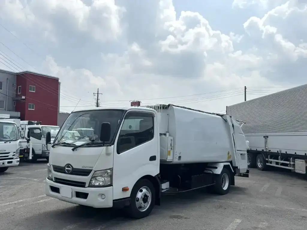 日野 デュトロ 小型 パッカー車 プレス式 TKG-XZU710Mの中古トラック画像1