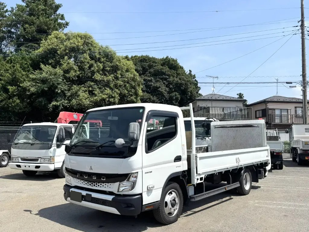 いすゞ エルフ 小型 平ボディ 2RG-NHR88A R2 の中古トラック【車両No.188305】