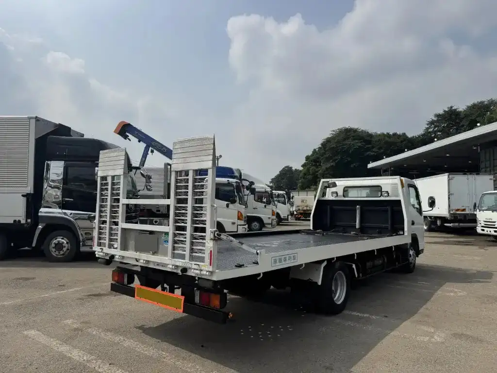 三菱 キャンター 小型 車両重機運搬 ラジコン ウインチの中古トラック画像3