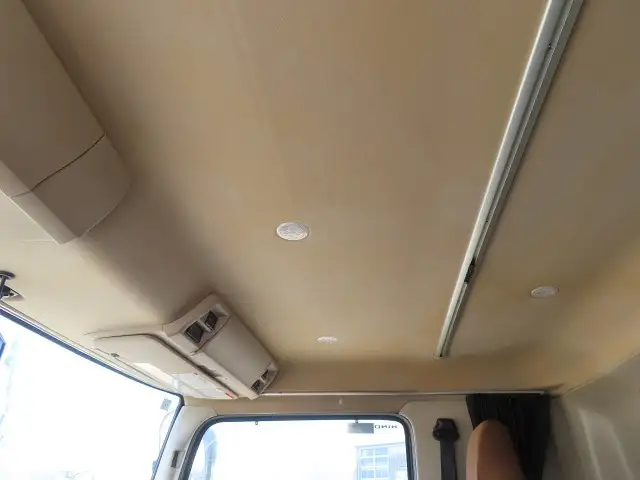 日野 レンジャー 中型/増トン ウイング パワーゲート ベッドの中古トラック画像16