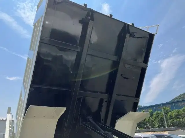 いすゞ フォワード 中型/増トン ダンプ 土砂禁 TKG-FRR90S1の中古トラック画像16