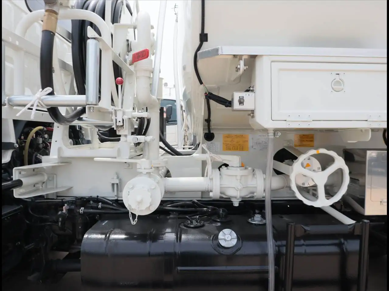 日野 デュトロ 小型 タンク車 ローリー 2DG-XZU685Mの中古トラック画像8