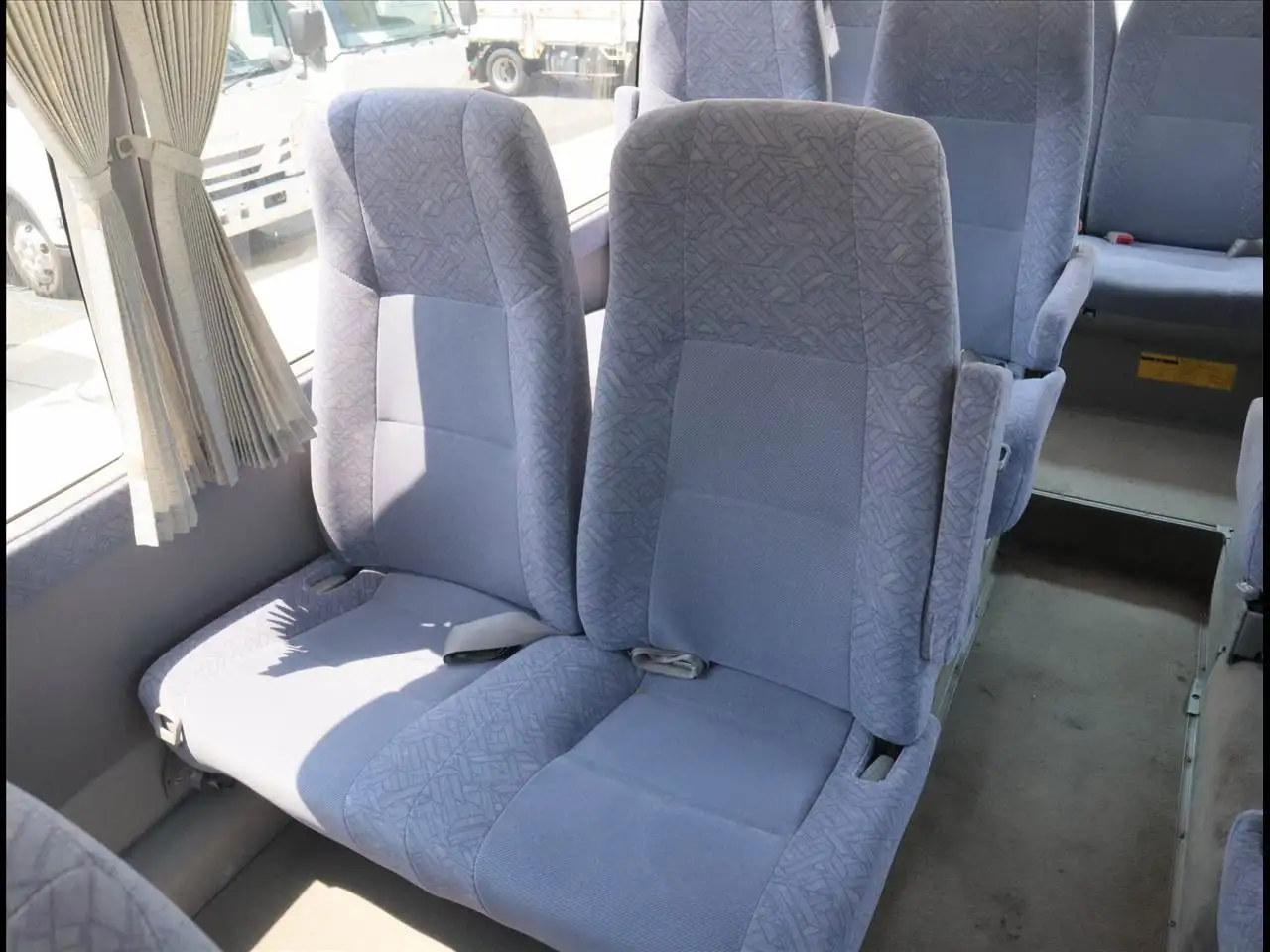 トヨタ コースター 小型 バス マイクロバス BDG-XZB51の中古トラック画像12