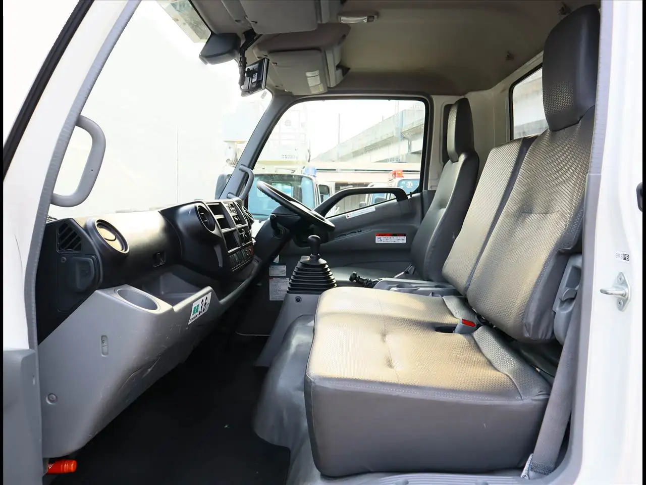 日野 デュトロ 小型 高所・建柱車 高所作業車 2KG-XZU720Mの中古トラック画像13