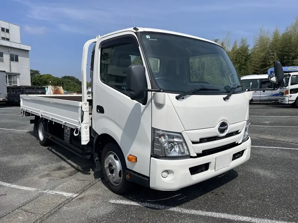 日野 デュトロ 小型 平ボディ 2RG-XZU710M R2の中古トラック画像2