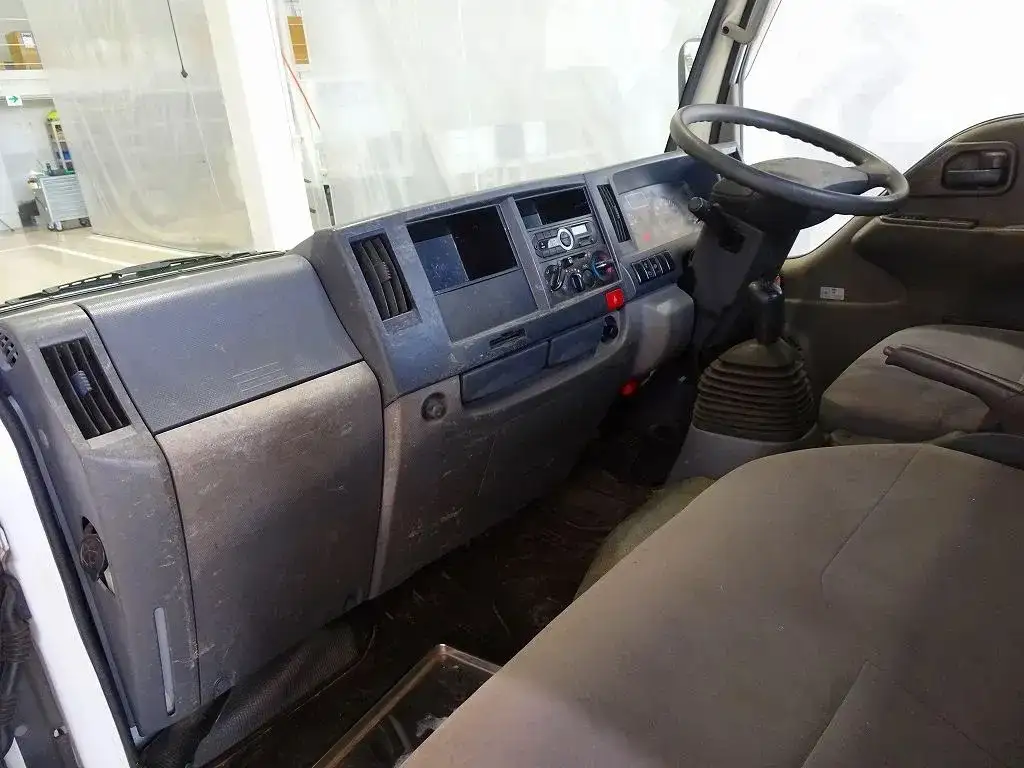 いすゞ エルフ 小型 平ボディ TRG-NHR85A H27の中古トラック画像11
