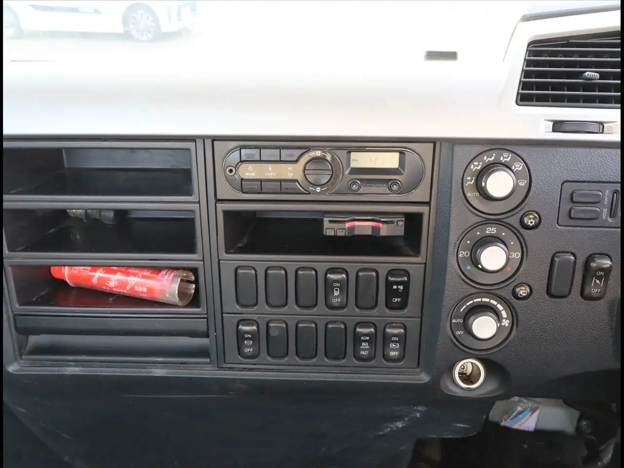 三菱 ファイター 中型/増トン 平ボディ 2KG-FK71F H30の中古トラック画像15