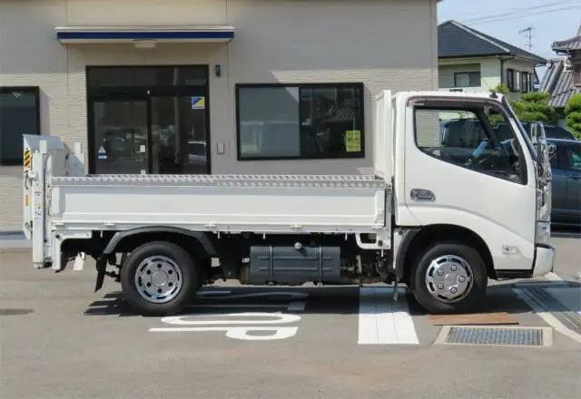 日野 デュトロ 小型 平ボディ パワーゲート TPG-XZU605Mの中古トラック画像4