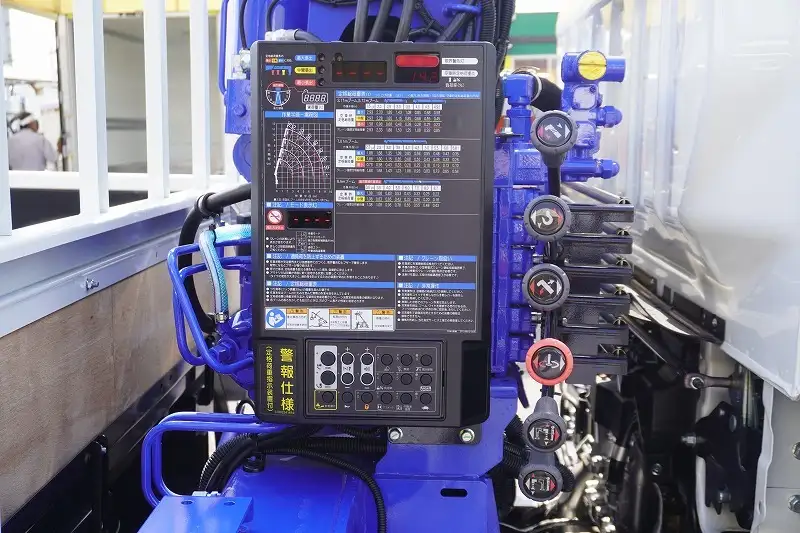 三菱 キャンター 小型 クレーン付 4段 ラジコンの中古トラック画像7