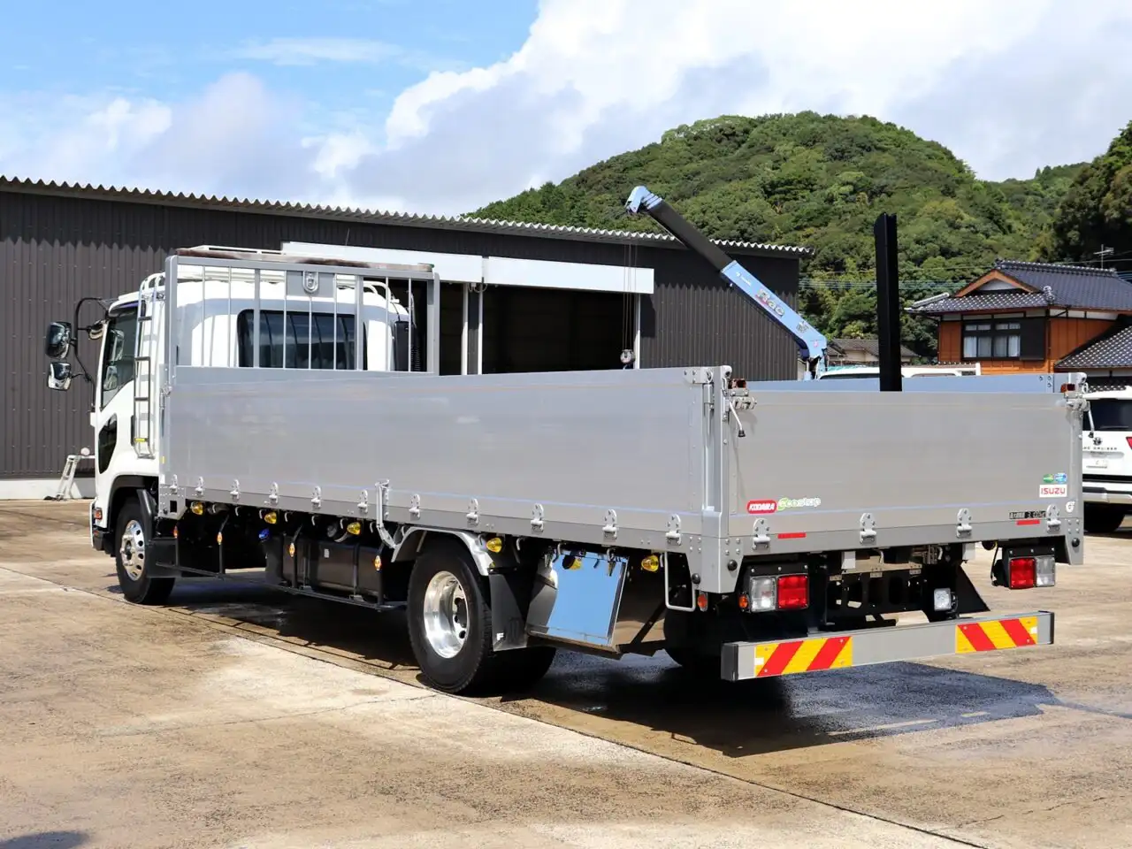 いすゞ フォワード 中型/増トン 平ボディ アルミブロック エアサスの中古トラック画像7
