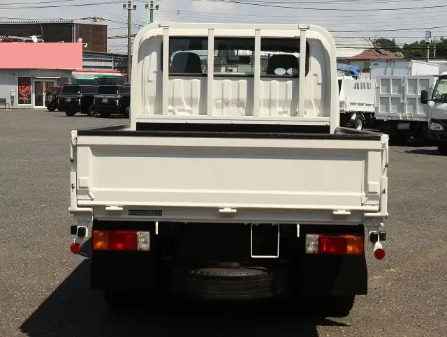 トヨタ ダイナ 小型 平ボディ Wキャブ TKG-XZU605の中古トラック画像4