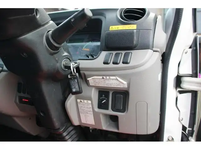 三菱 キャンター 小型 平ボディ  H30の中古トラック画像9