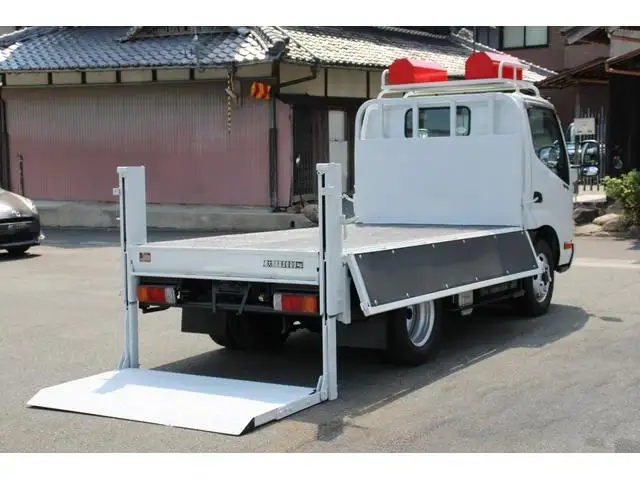 日野 デュトロ 小型 平ボディ パワーゲート 床鉄板の中古トラック画像4