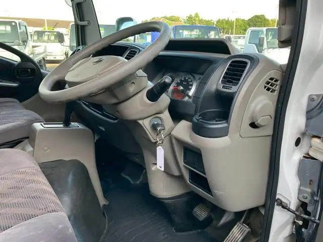 日産 アトラス 小型 平ボディ  H25の中古トラック画像9