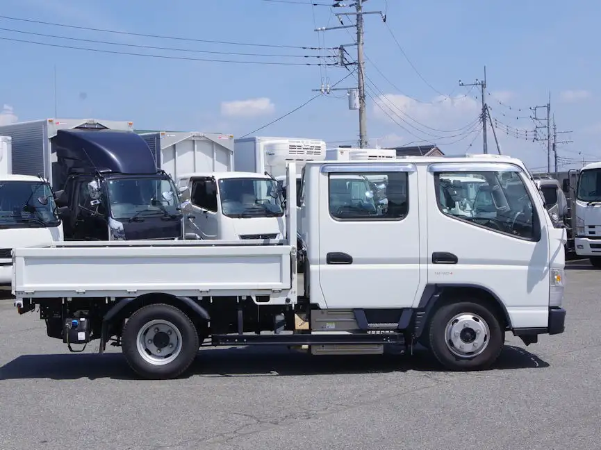 三菱 キャンター 小型 平ボディ Wキャブ 2RG-FGA20の中古トラック画像3
