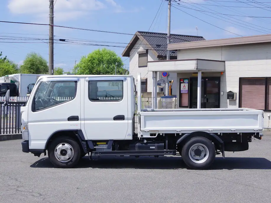 三菱 キャンター 小型 平ボディ Wキャブ 2RG-FGA20の中古トラック画像7