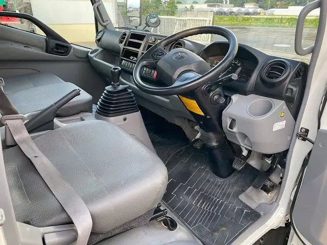 トヨタ ダイナ 小型 平ボディ 2RG-XZU712 R3の中古トラック画像11