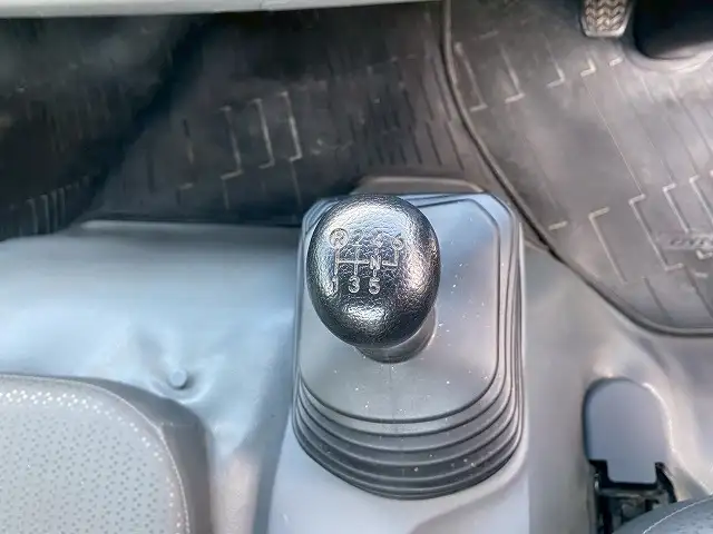 トヨタ ダイナ 小型 平ボディ 2RG-XZU712 R3の中古トラック画像15
