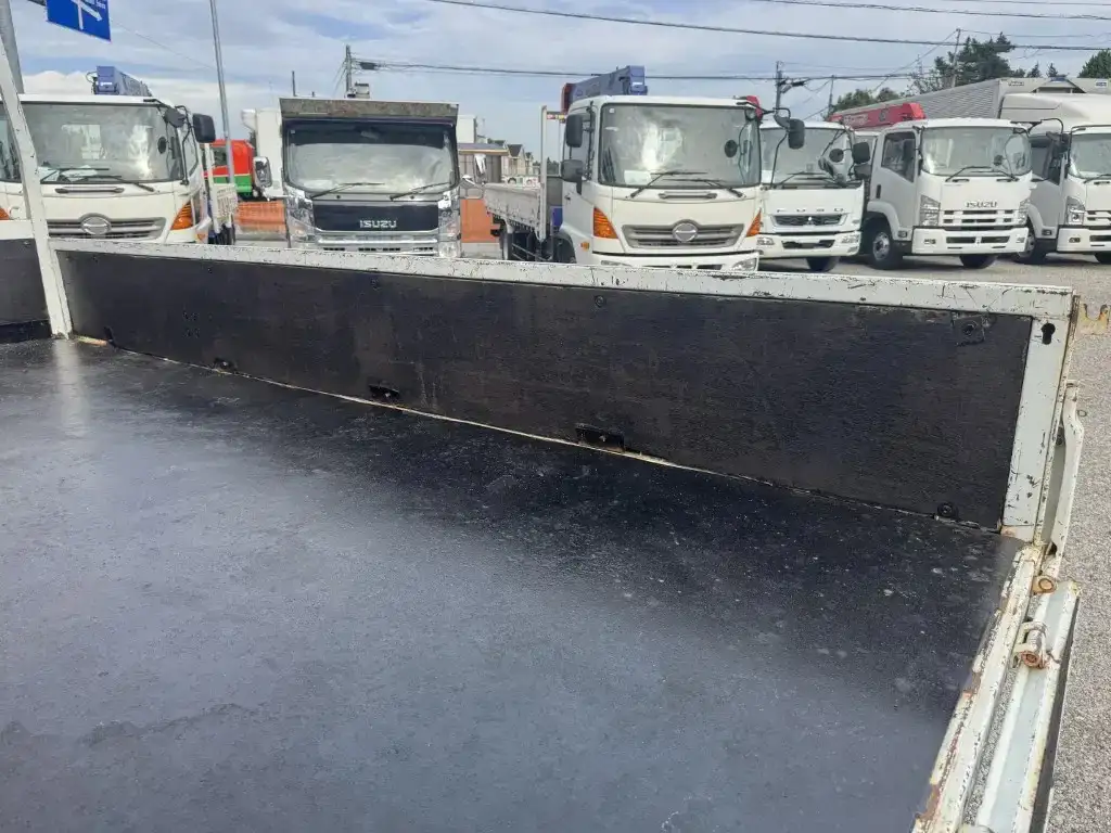 三菱 キャンター 小型 クレーン付 床鉄板 4段の中古トラック画像8