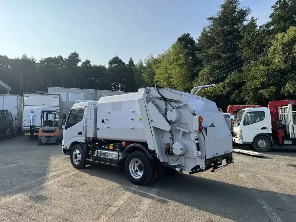 日野 デュトロ 小型 パッカー車 巻き込み式 回転ダンプ式の中古トラック画像5