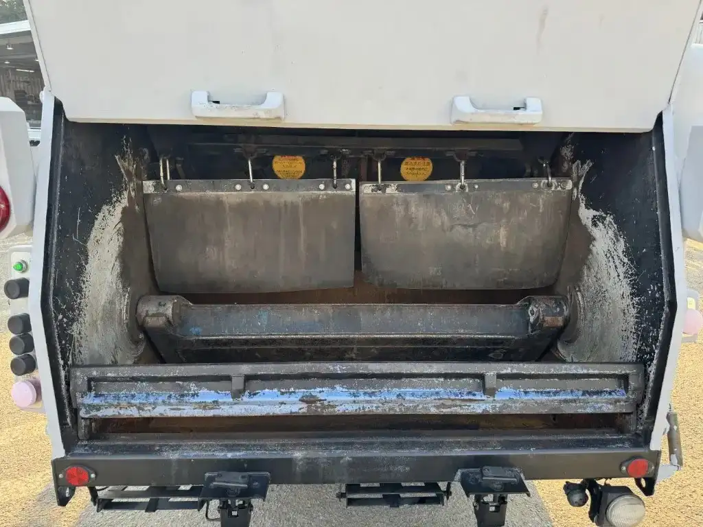 日野 デュトロ 小型 パッカー車 巻き込み式 回転ダンプ式の中古トラック画像9