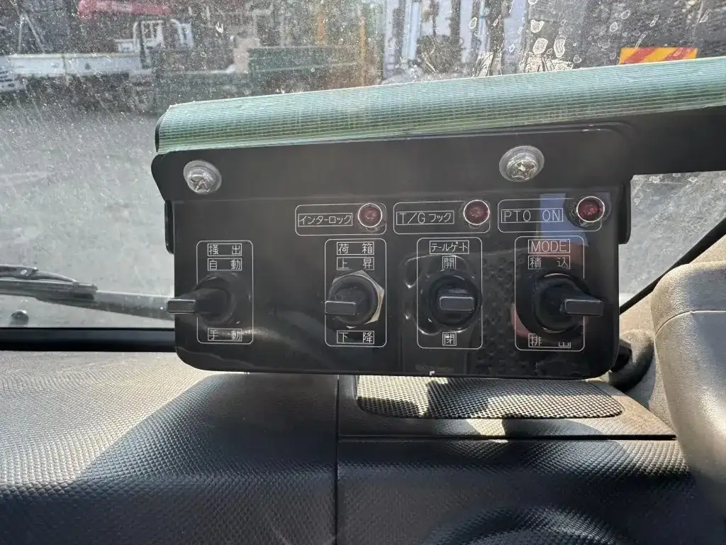 日野 デュトロ 小型 パッカー車 巻き込み式 回転ダンプ式の中古トラック画像14