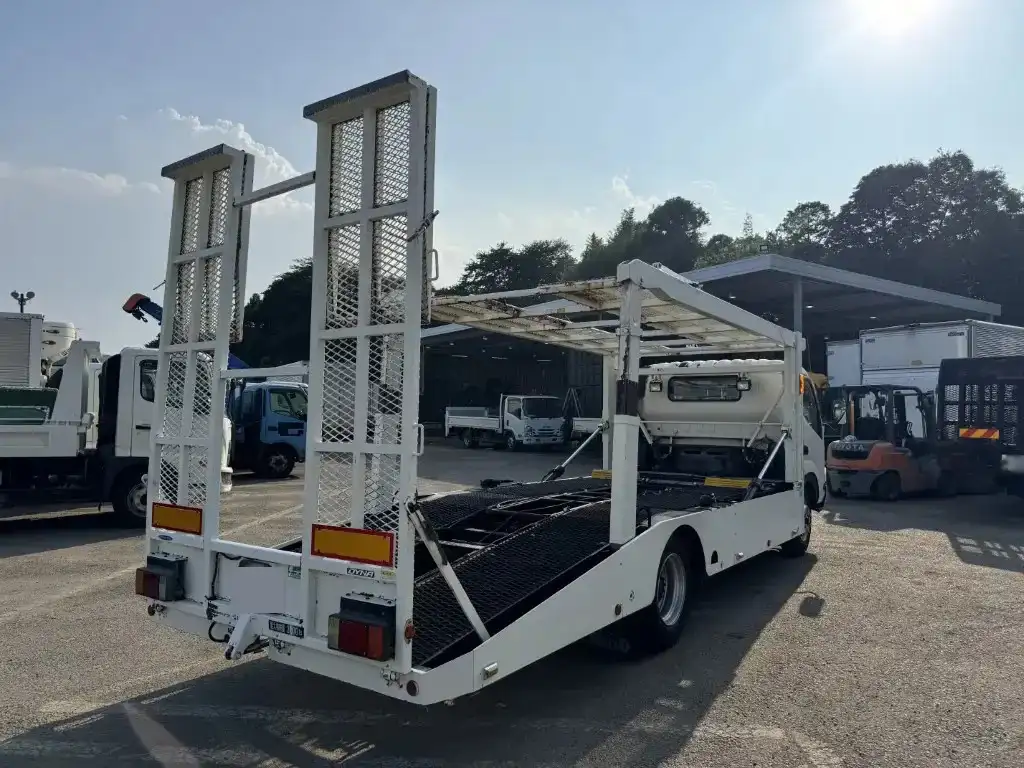トヨタ ダイナ 小型 車両重機運搬 ウインチ PB-XZU423の中古トラック画像3