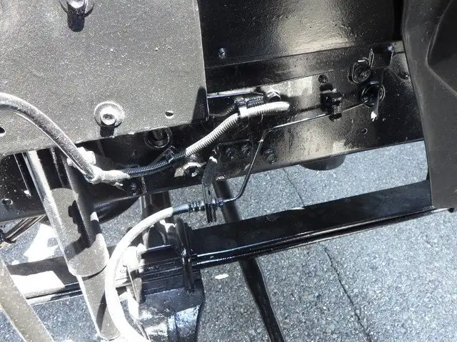 いすゞ フォワード 中型/増トン ウイング ベッド TKG-FRR90S2の中古トラック画像18
