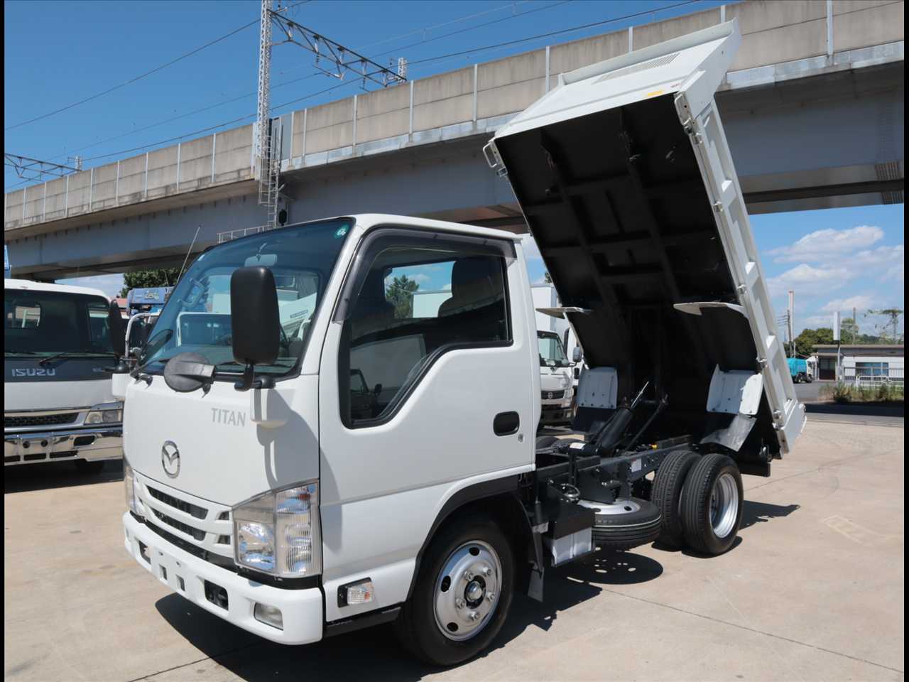マツダ タイタン 小型 ダンプ 10尺