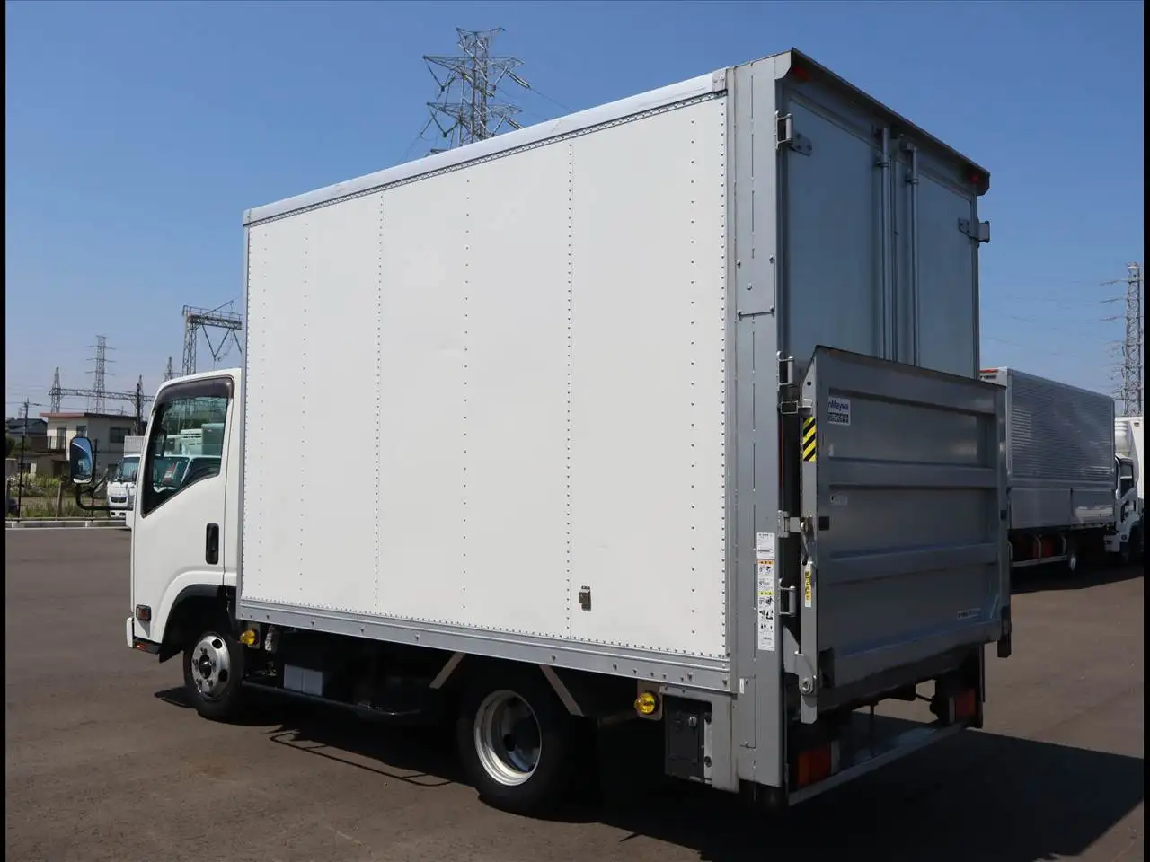 いすゞ エルフ 小型 アルミバン パワーゲート 2RG-NLR88ANの中古トラック画像4
