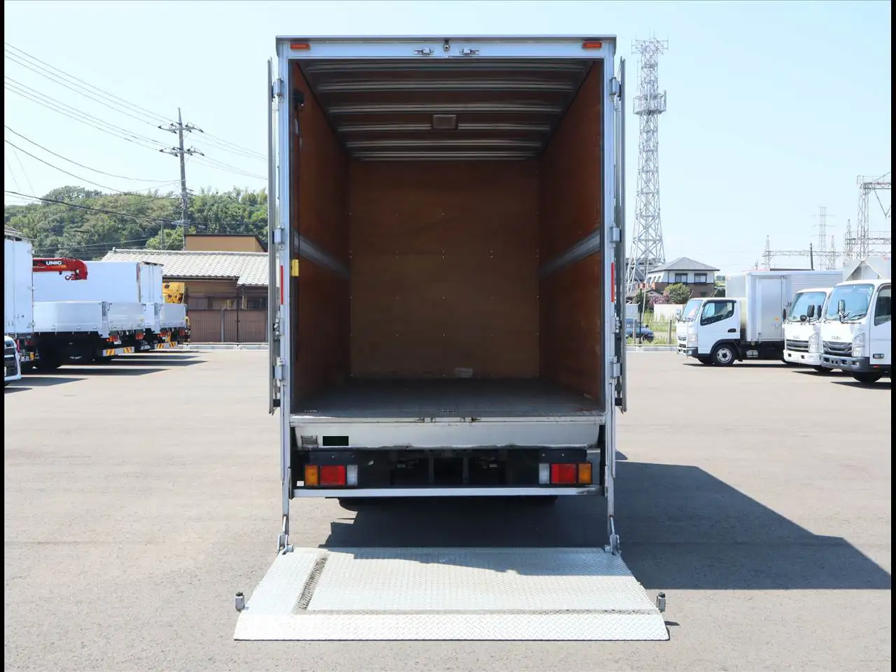 いすゞ エルフ 小型 アルミバン パワーゲート 2RG-NLR88ANの中古トラック画像5