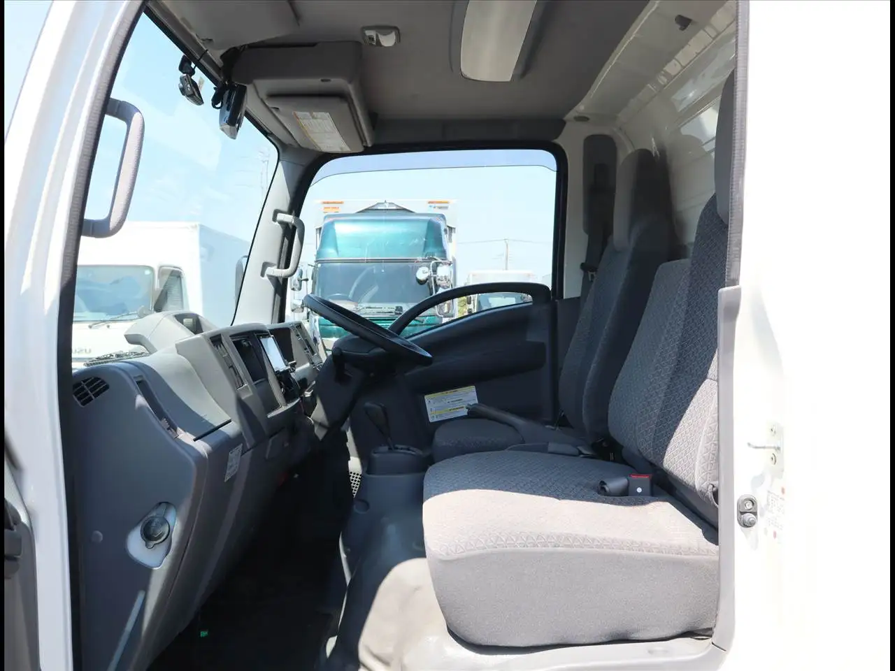 いすゞ エルフ 小型 アルミバン パワーゲート 2RG-NLR88ANの中古トラック画像12