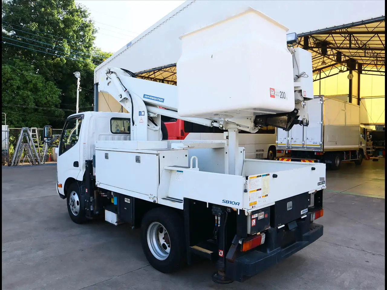 日野 デュトロ 小型 高所・建柱車 高所作業車 TPG-XZU600Xの中古トラック画像4