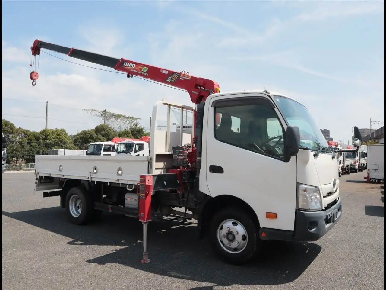 トヨタ ダイナ 小型 クレーン付 床鉄板 3段の中古トラック画像2