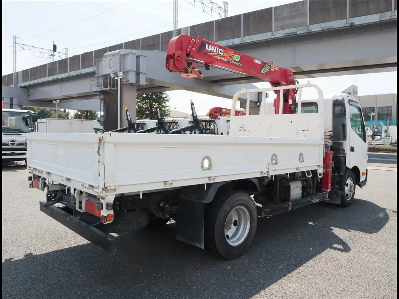 トヨタ ダイナ 小型 クレーン付 床鉄板 3段の中古トラック画像3