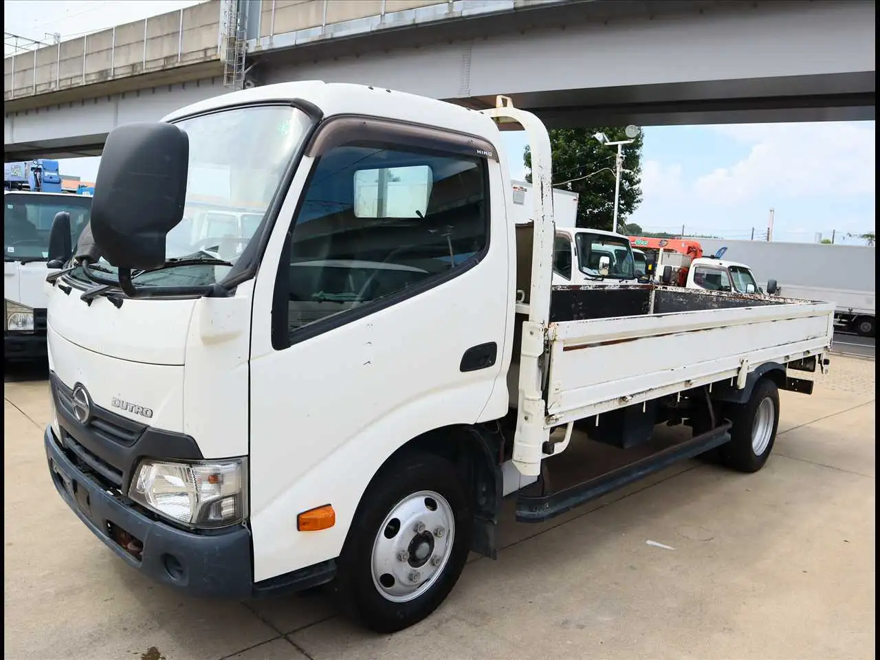 日野 デュトロ 小型 平ボディ TKG-XZU655M H30 の中古トラック【車両No.196245】
