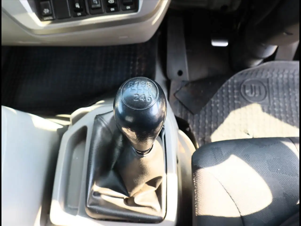 日産UD コンドル 中型/増トン ダンプ 土砂禁 TKG-LK38Nの中古トラック画像13