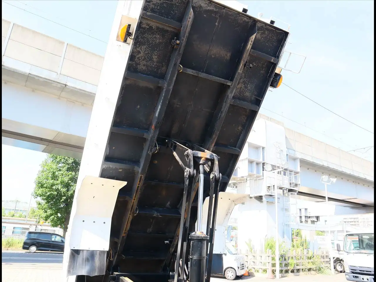 日産UD コンドル 中型/増トン ダンプ 土砂禁 TKG-LK38Nの中古トラック画像14
