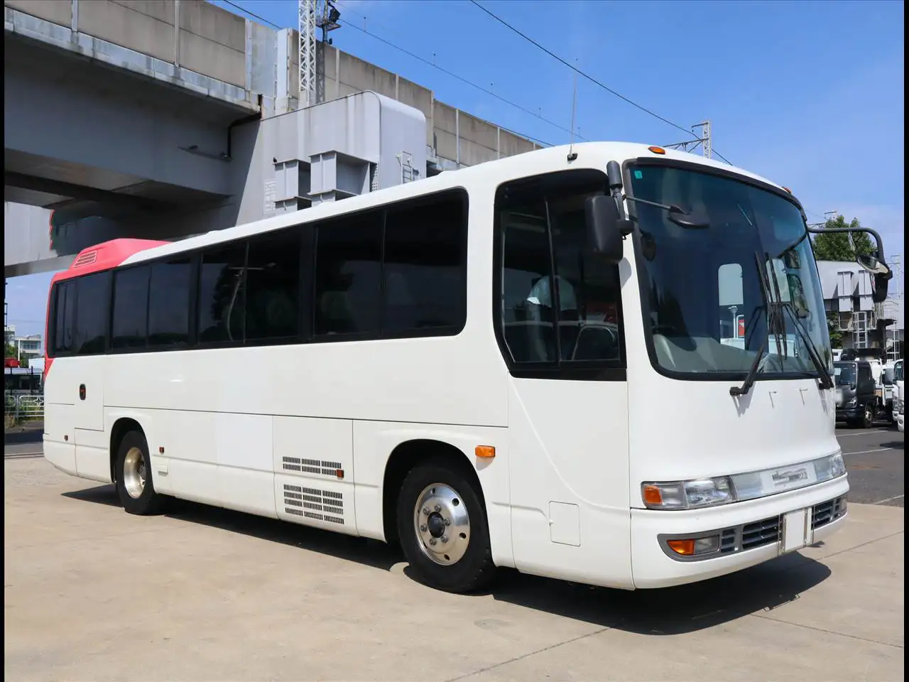 いすゞ ガーラミオ 中型/増トン バス 観光バス 2DG-RR2AJDJの中古トラック画像2