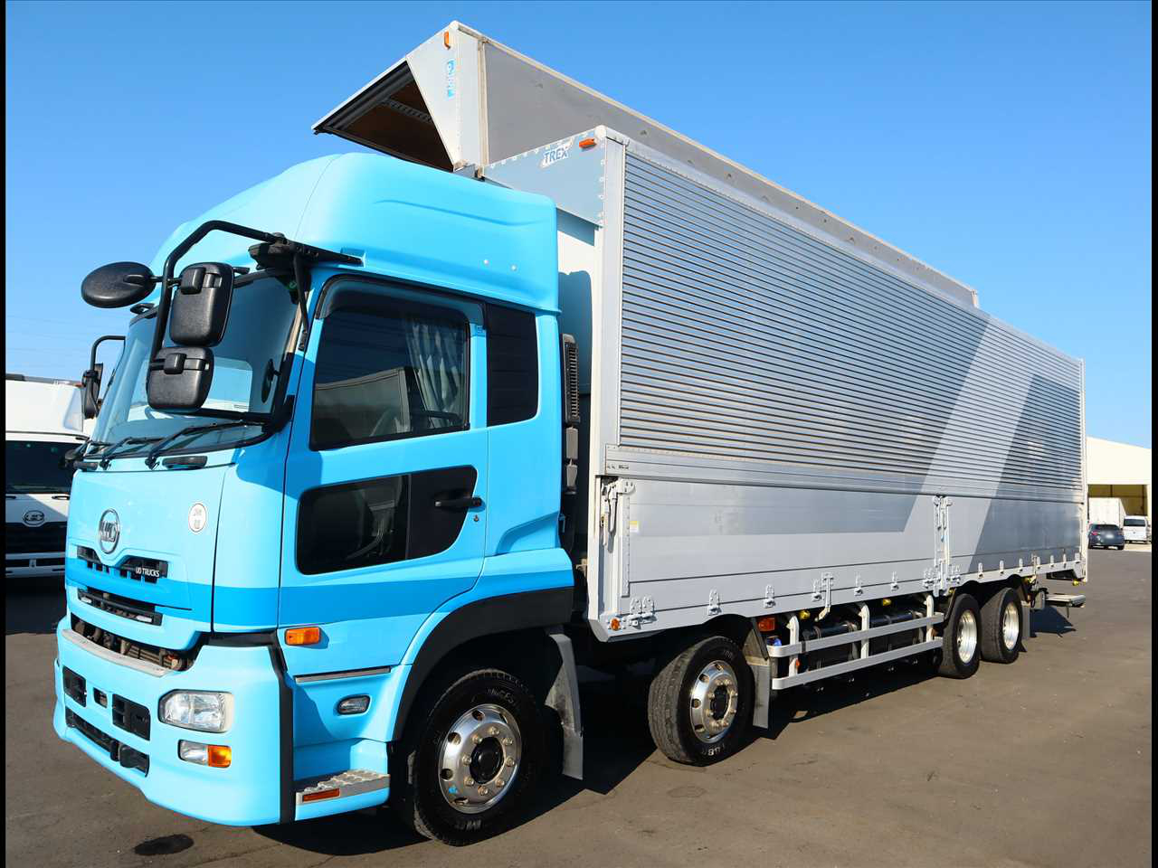 日産UD クオン 大型 ウイング