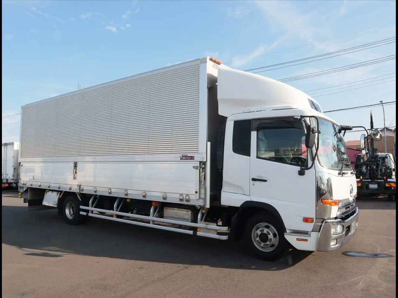 日産UD コンドル 中型/増トン ウイング ベッド TKG-MK38Lの中古トラック画像2