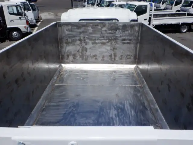 いすゞ フォワード 中型/増トン ダンプ 土砂禁 ステンレス張りの中古トラック画像9