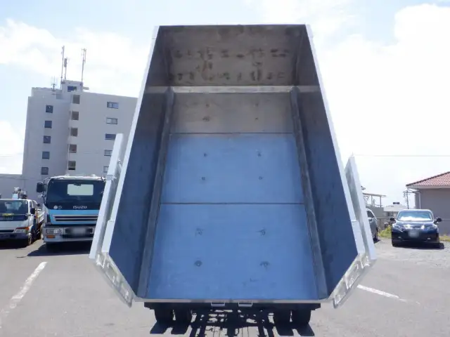 いすゞ フォワード 中型/増トン ダンプ 土砂禁 ステンレス張りの中古トラック画像8