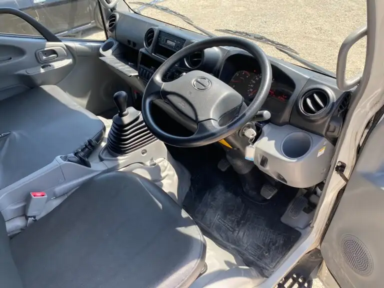 日野 デュトロ 小型 タンク車 ローリー TKG-XZU675Mの中古トラック画像12