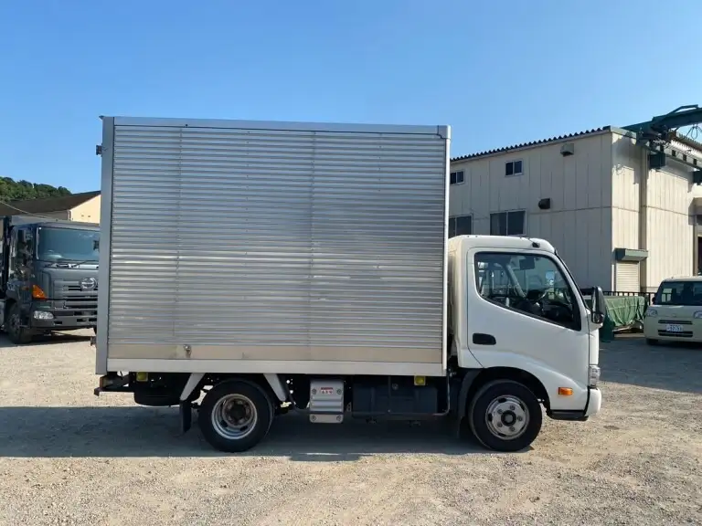 トヨタ ダイナ 小型 アルミバン サイドドア 2RG-XZC605の中古トラック画像4