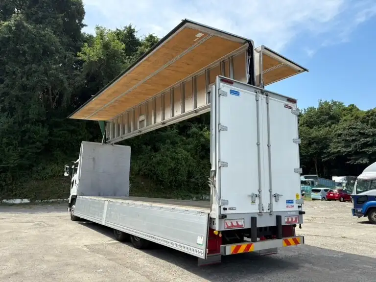 いすゞ ギガ 大型 ウイング エアサス ベッドの中古トラック画像10