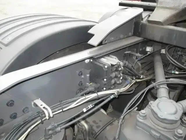 ボルボ トラック 大型 トラクター ハイルーフ 2デフの中古トラック画像10