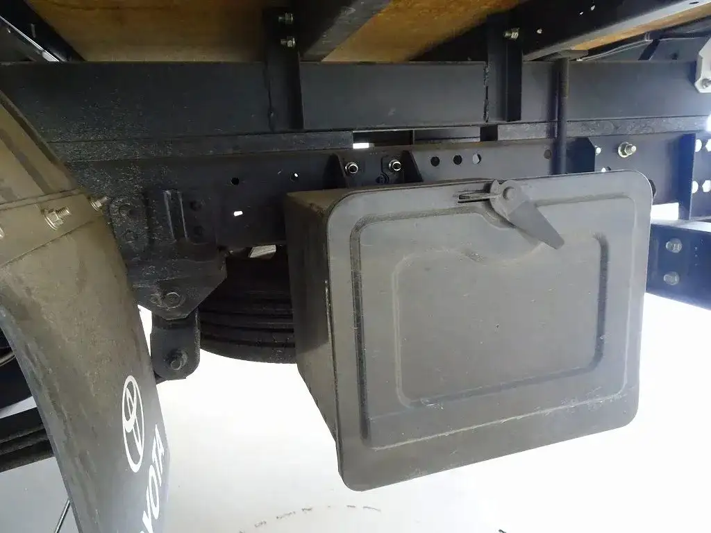 トヨタ ダイナ 小型 アルミバン 2RG-XZC645 R4の中古トラック画像18
